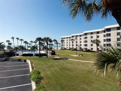 This 2 bedroom has GULF Views Best Beach Community on Siesta